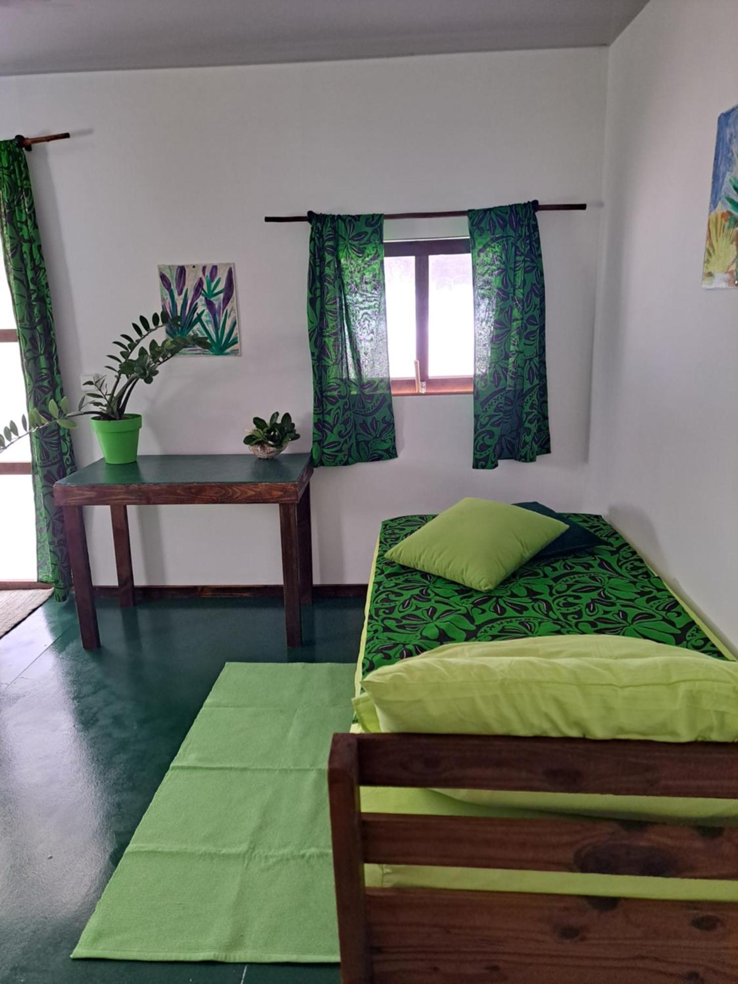 Bed and Breakfast Tifaifai Et Cafe Huahine Фар Экстерьер фото